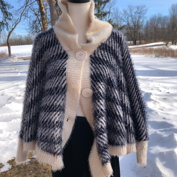 EUC Sweater - Picture 2 of 8